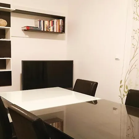 Pet Friendly In With Wifi Slatine